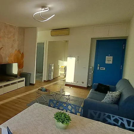 아파트 Blue Panorama Del